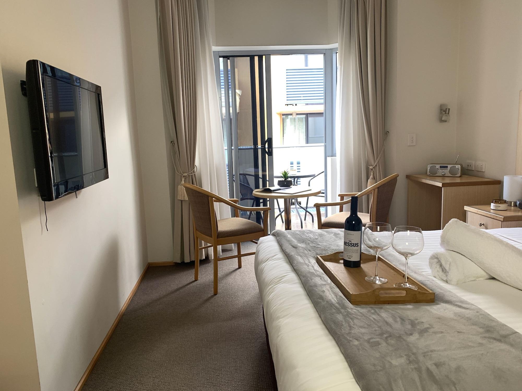 Airport Ascot 4*