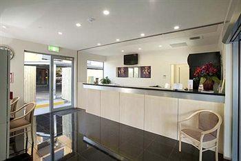 Motel Airport Ascot 4*